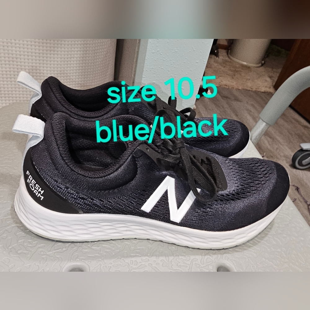 New Balance Women's Tennis Shoes 10.5